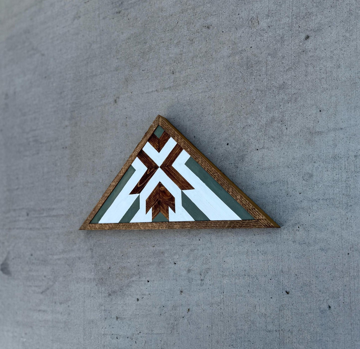 Modern Farmhouse Wood Wall Art/Modern Rustic Wall Hanging/Personalized Wooden Wall Art /Triangle Boho Home Decor/Geometric Design